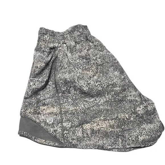LULULEMON Hotty Hot Short II *2.5" Frozen Vista Alpine White Multi / Arctic Grey - Picture 8 of 8